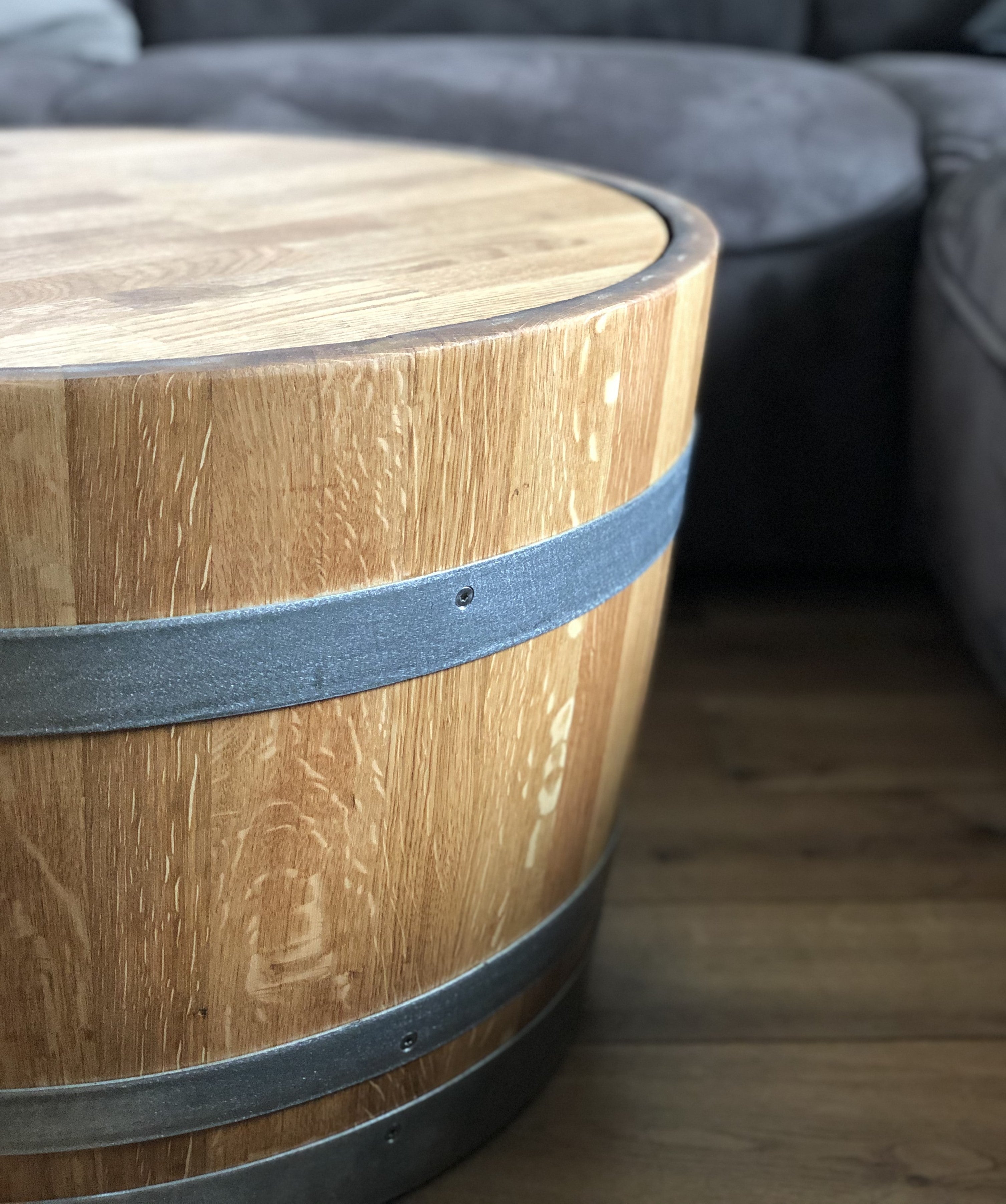 Weinfass Couchtisch mit Holzdeckel geölt