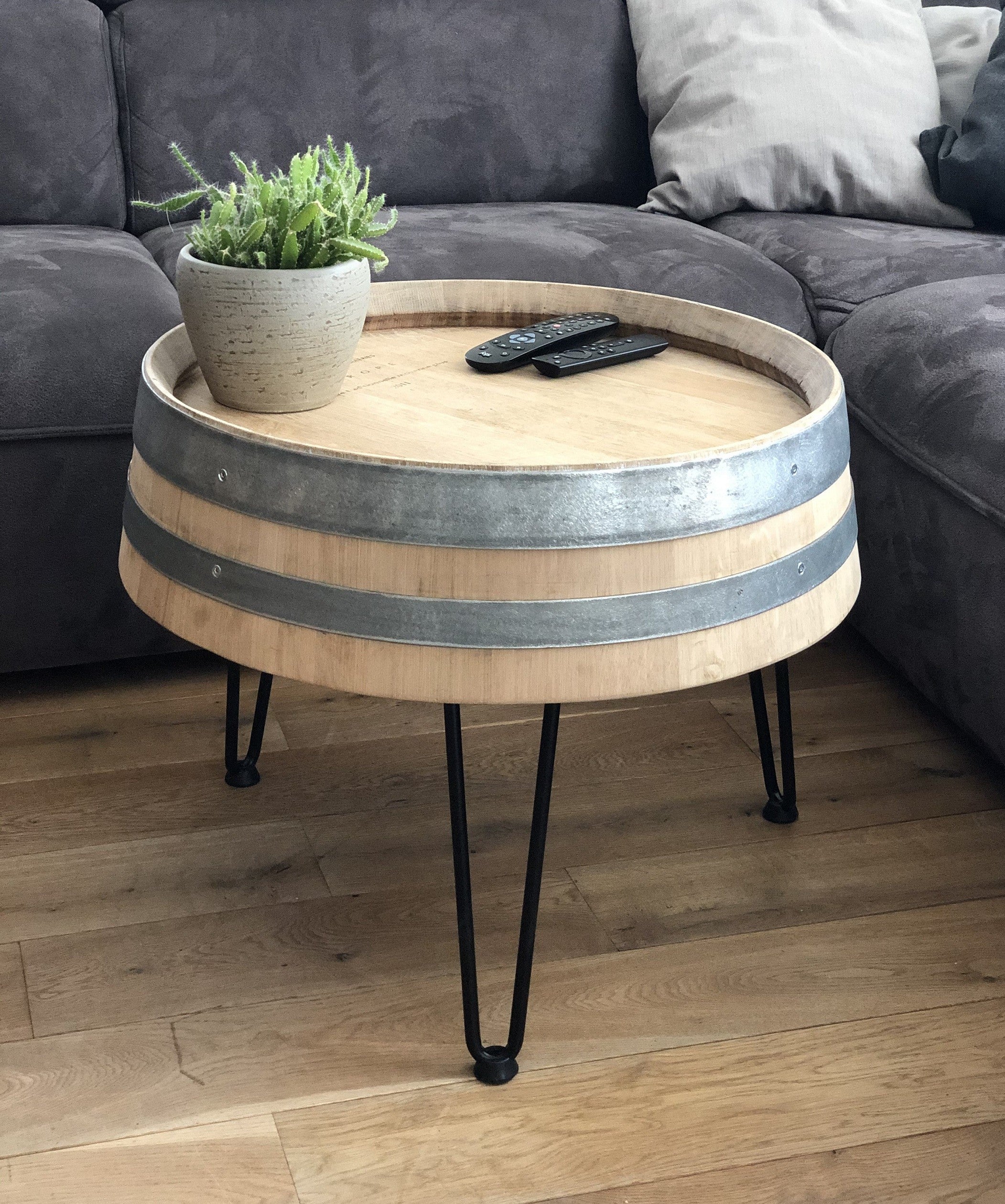 Weinfass Couchtisch Dreibein natur