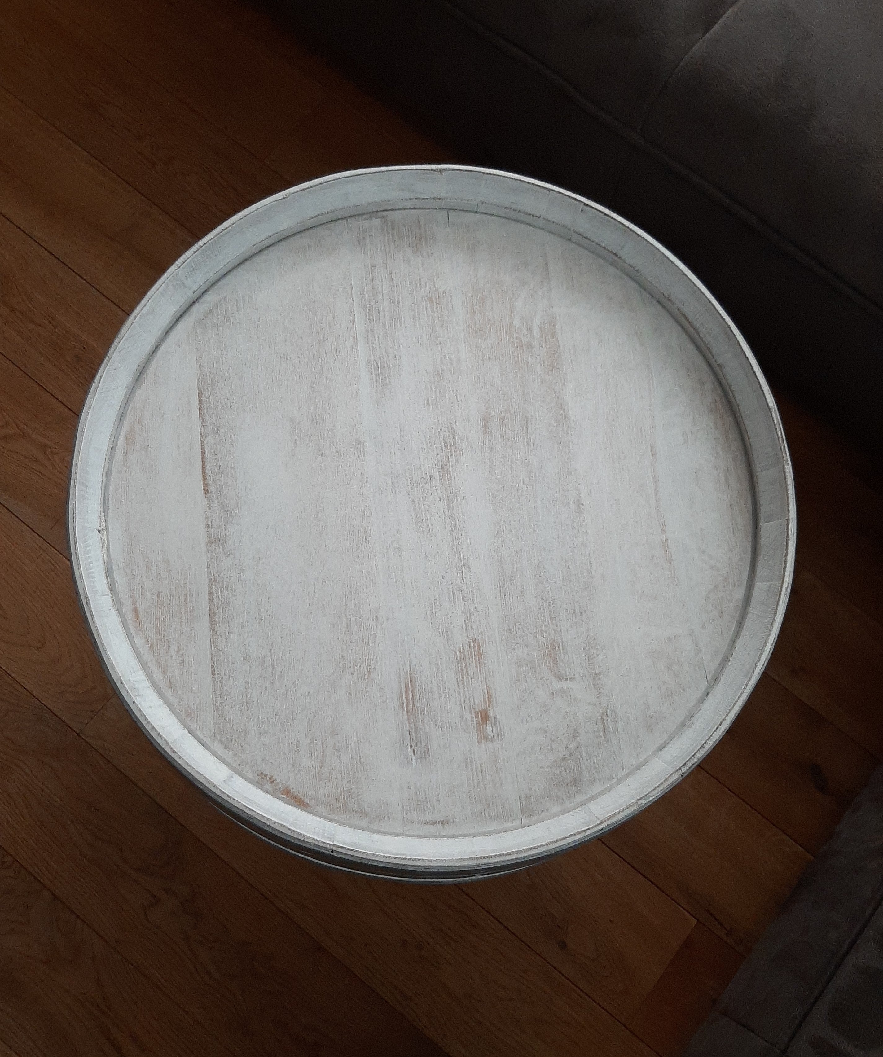 Weinfass Couchtisch Dreibein shabby white