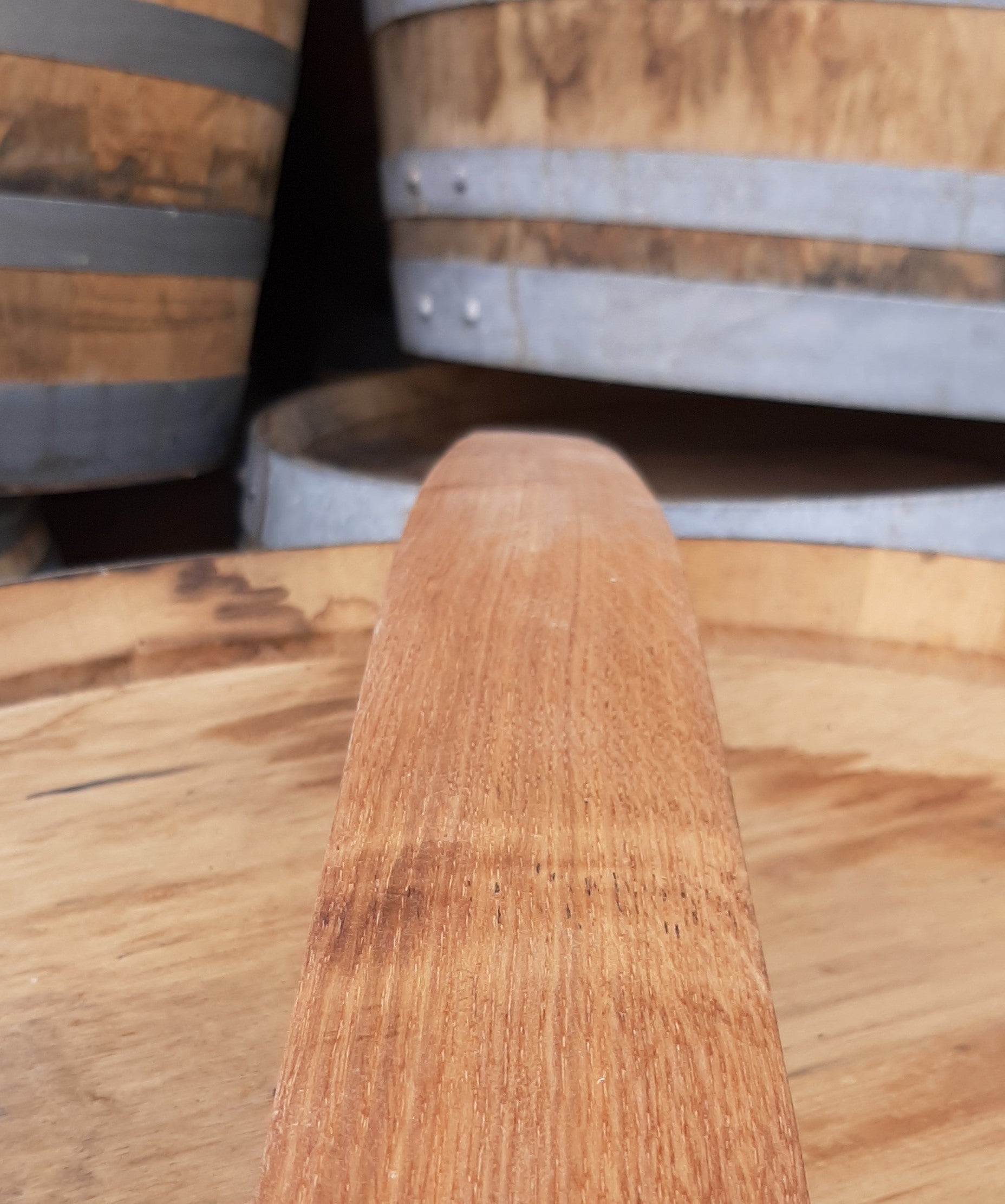 Behandelte Fassdauben aus Rotwein-Weinfass