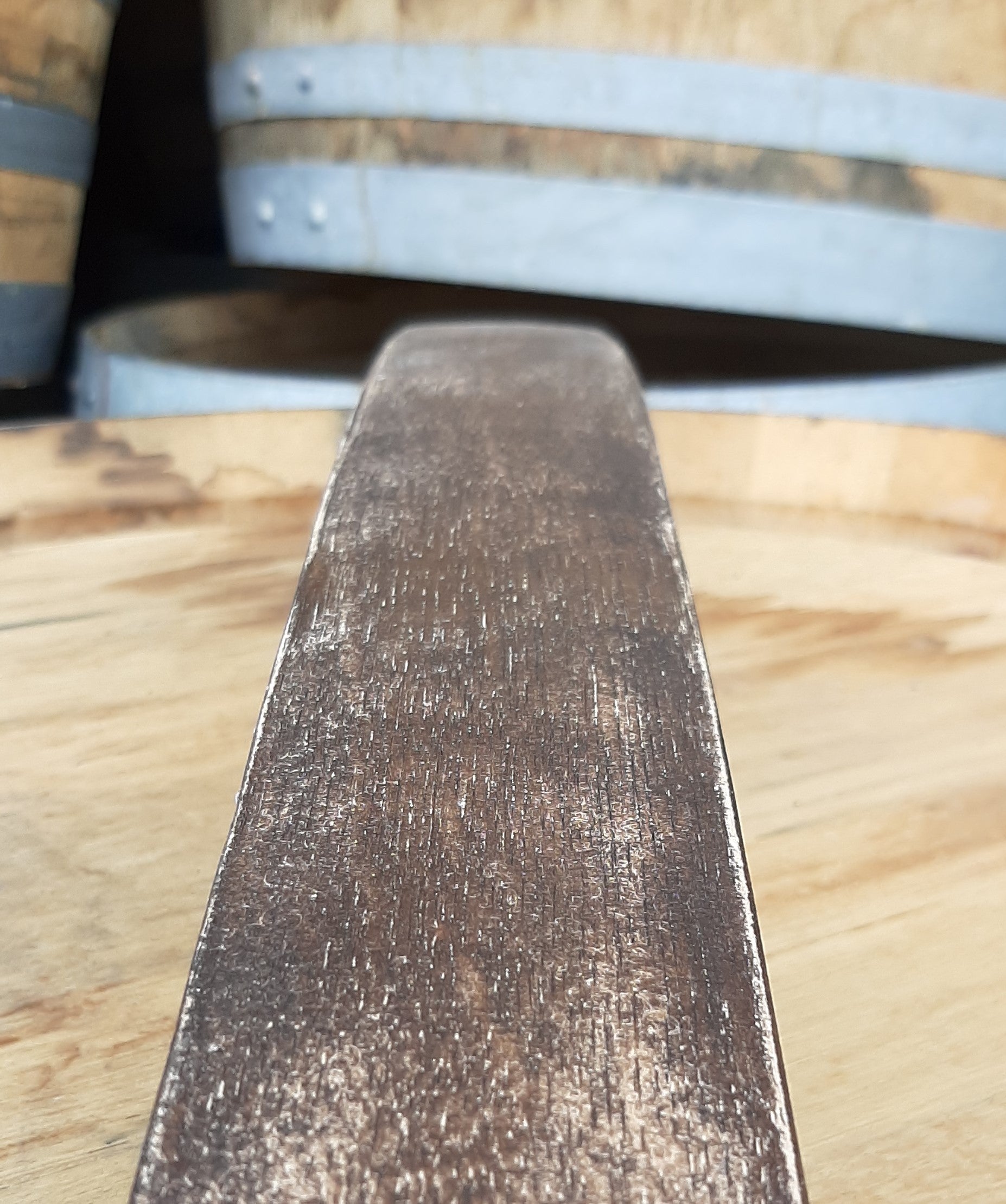 Behandelte Fassdauben aus Rotwein-Weinfass
