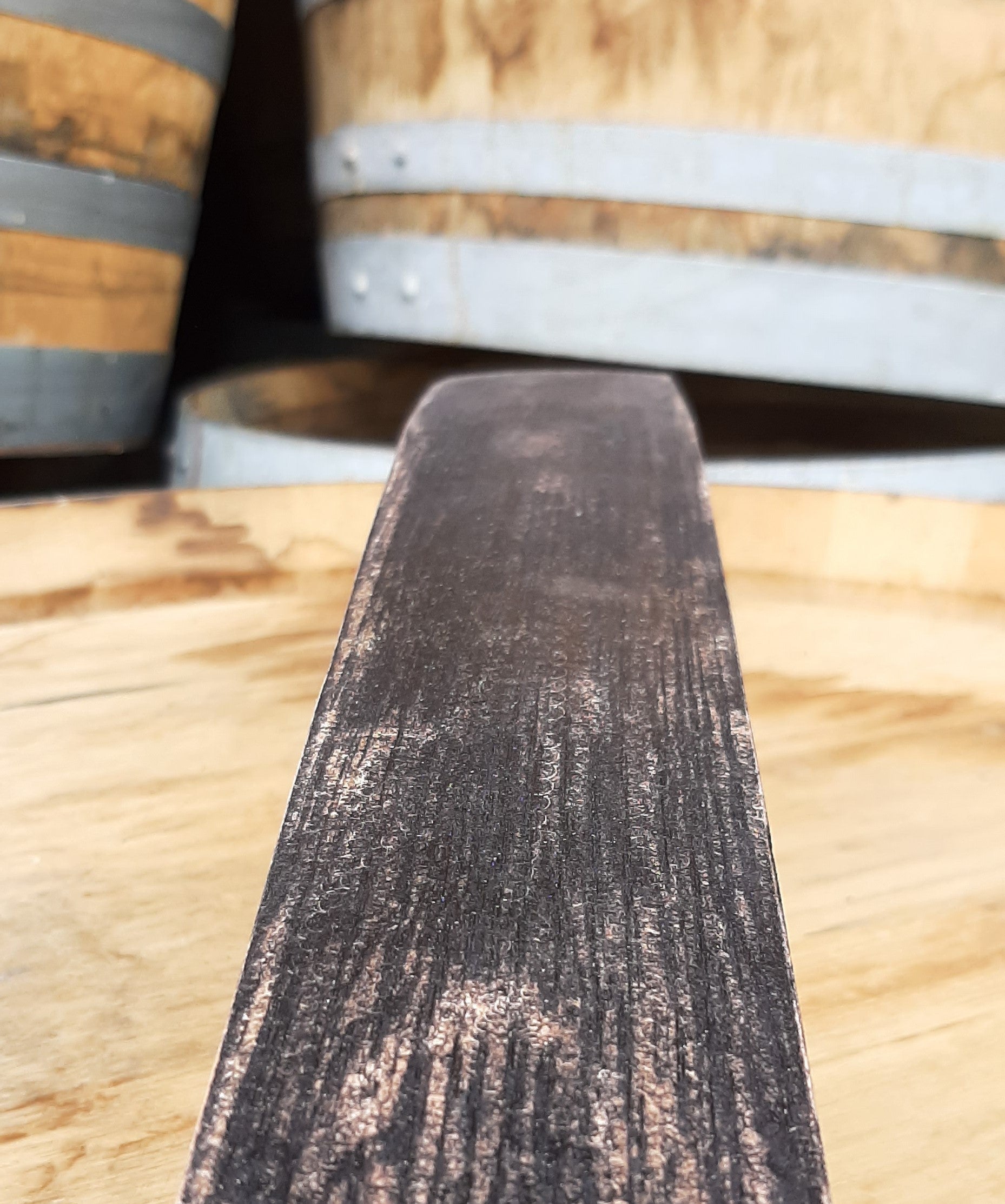 Behandelte Fassdauben aus Rotwein-Weinfass