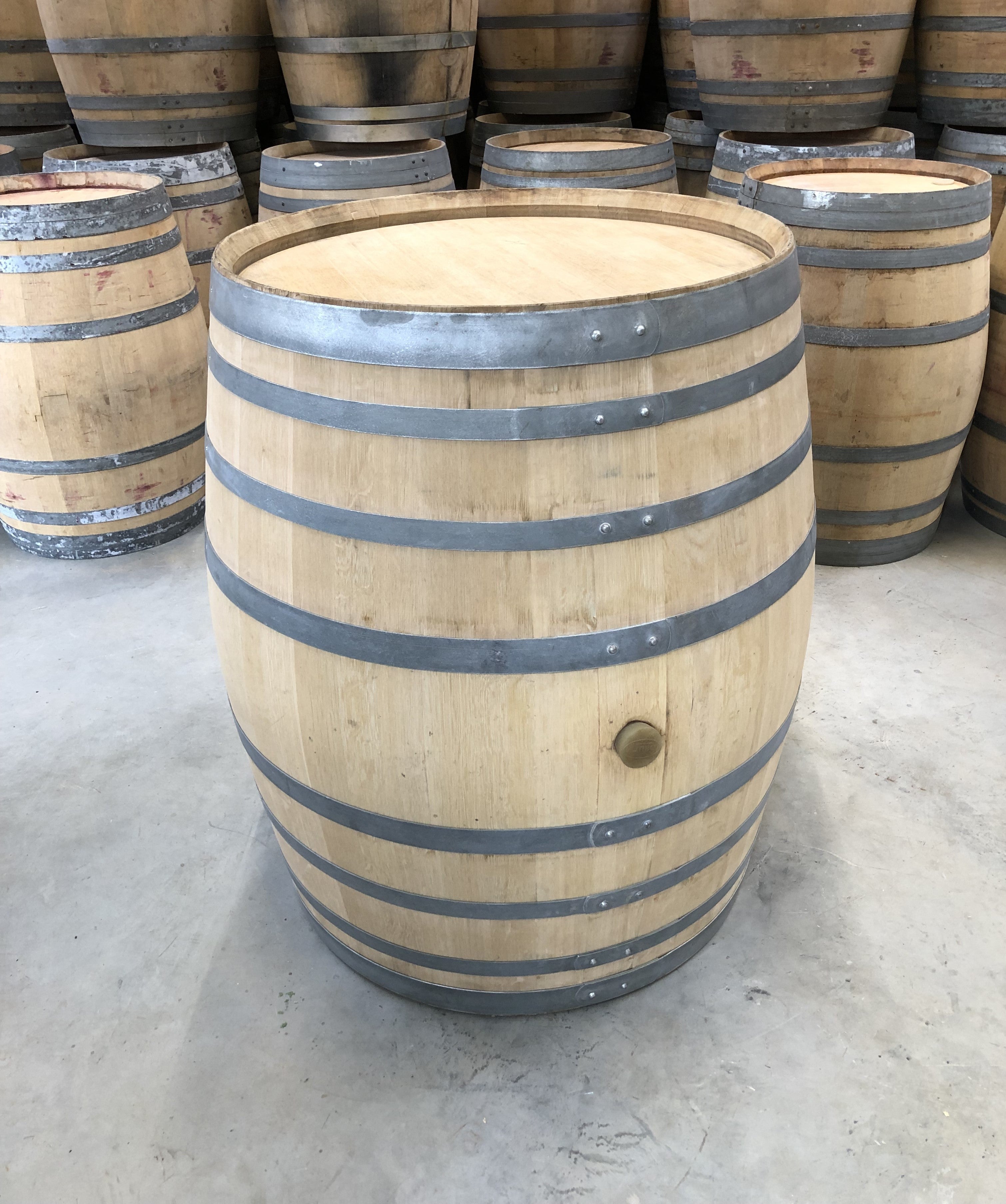 Gebrauchtes Weinfass 500l, Ringe abgeschliffen und entgratet, naturbelassen