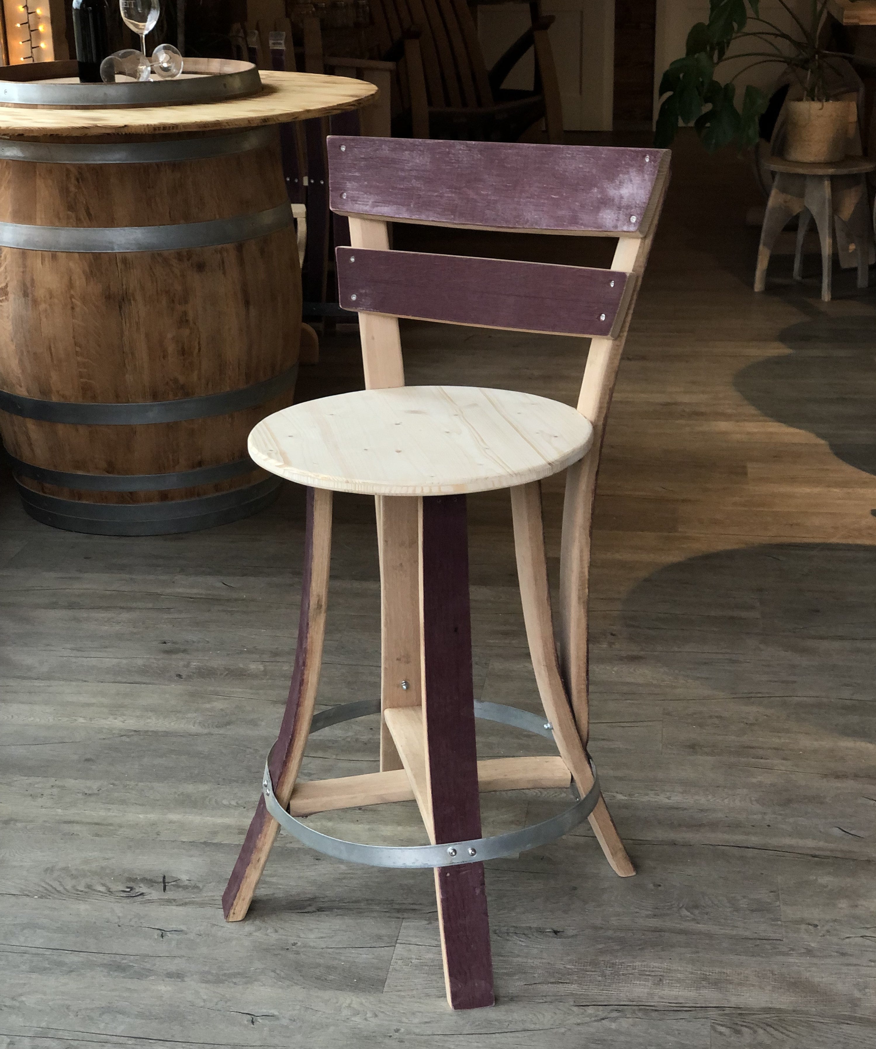 Barhocker aus Weinfassdauben 1.2
