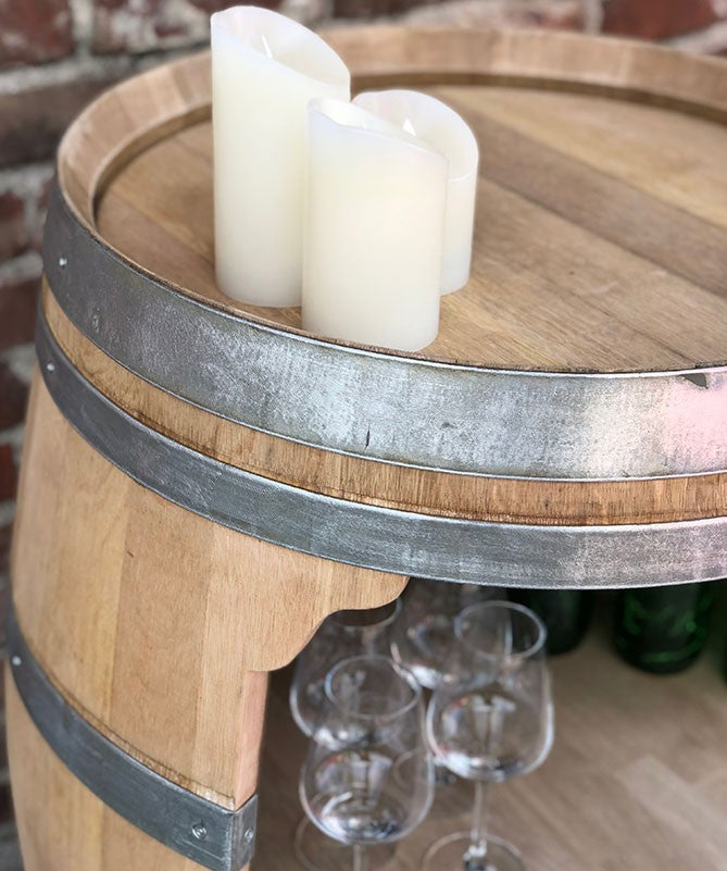 Weinfass Bar, ganzes Fass, große Öffnung