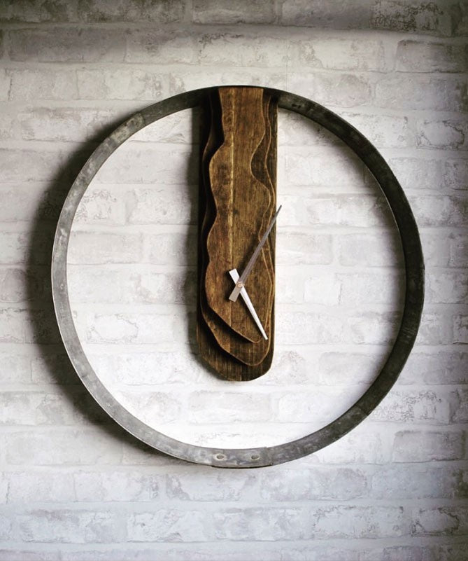 Wanduhr aus Weinfassholz
