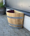 Halbierter Pflanzkübelabschnitt geölt