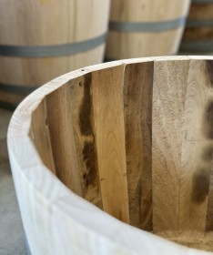 Pflanzkübel aus 1/2 100l-Kastanienfass (50l)