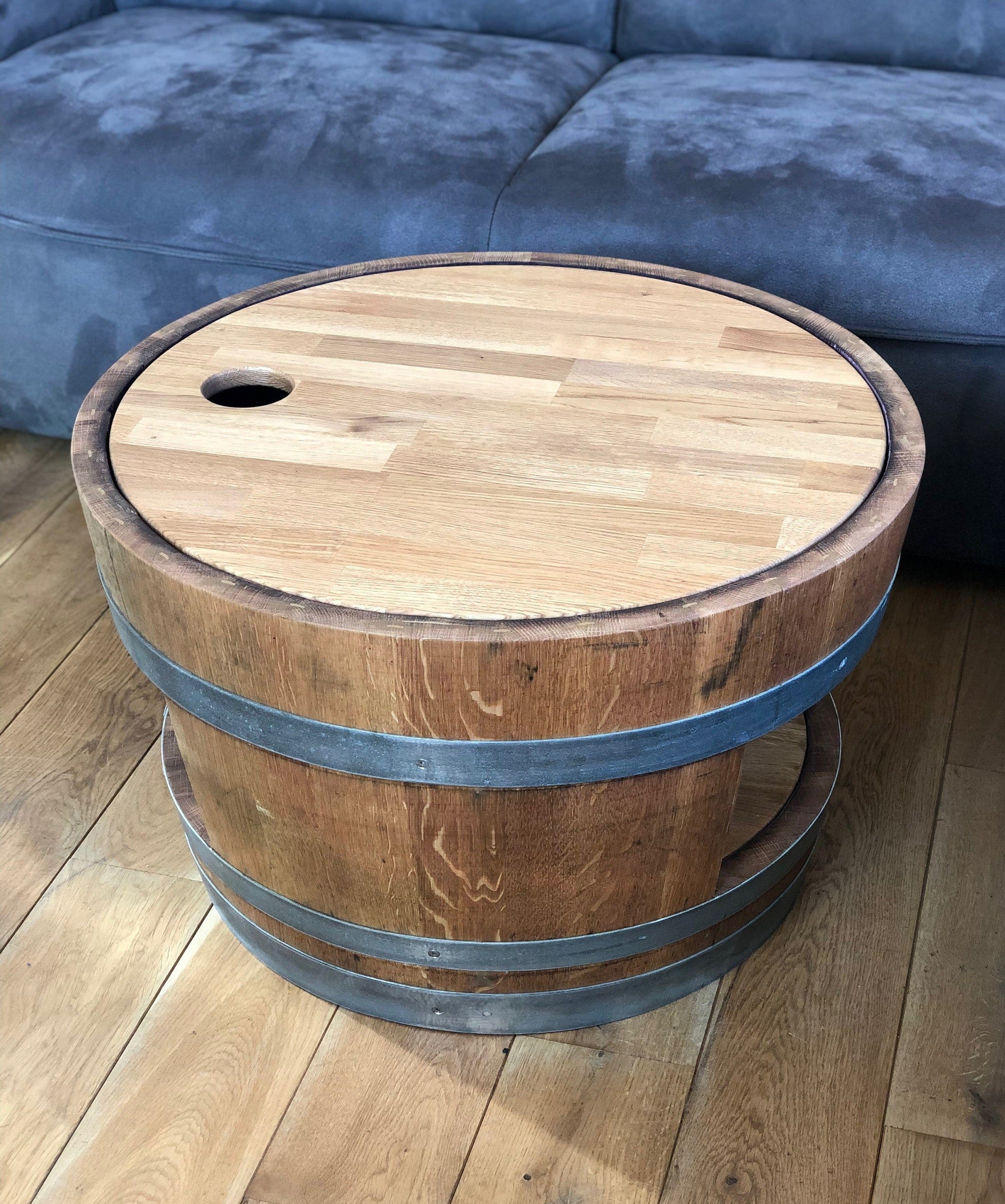 Weinfass Couchtisch mit Holzdeckel und Einlegeboden geölt
