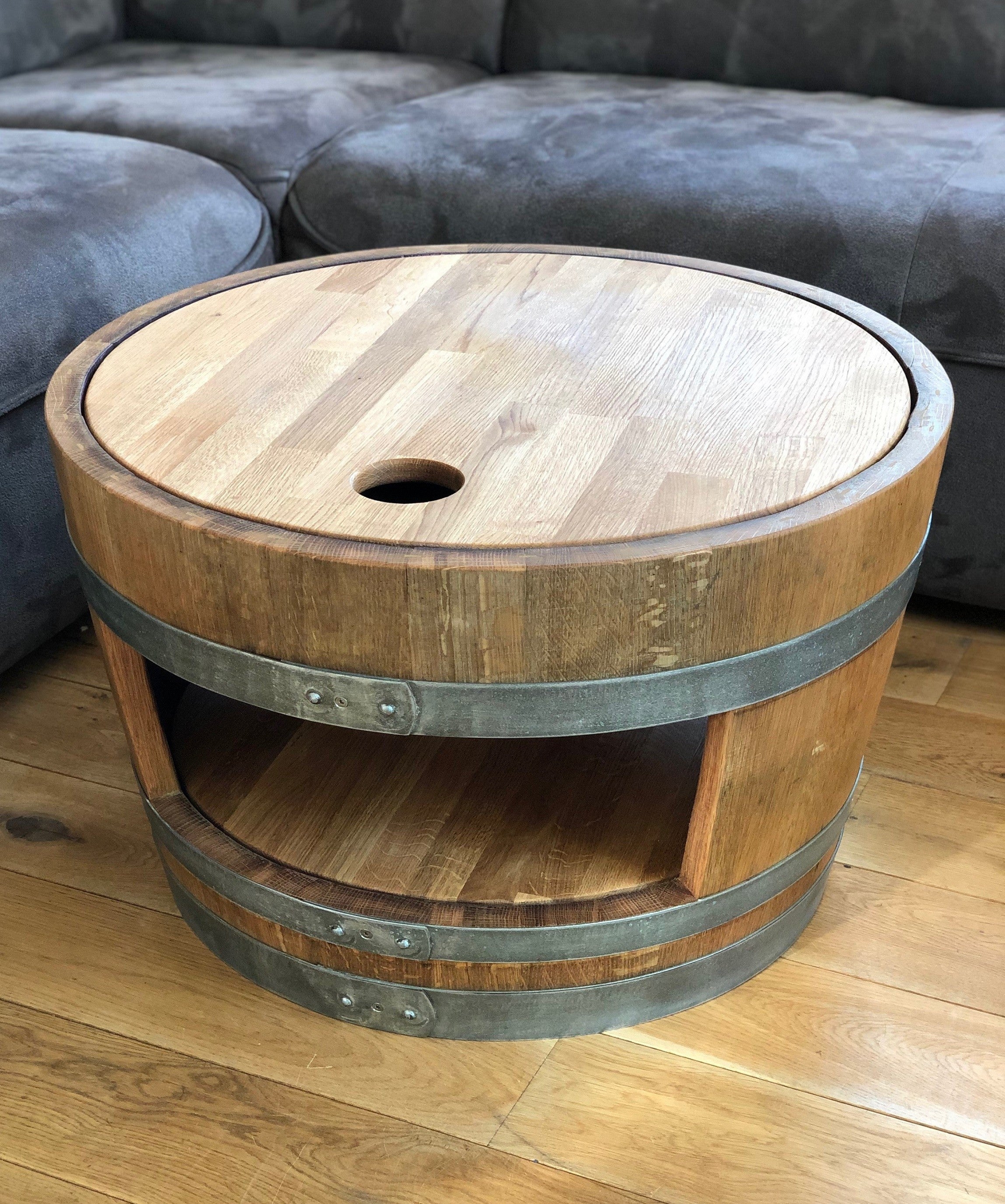 Weinfass Couchtisch mit Holzdeckel und Einlegeboden geölt