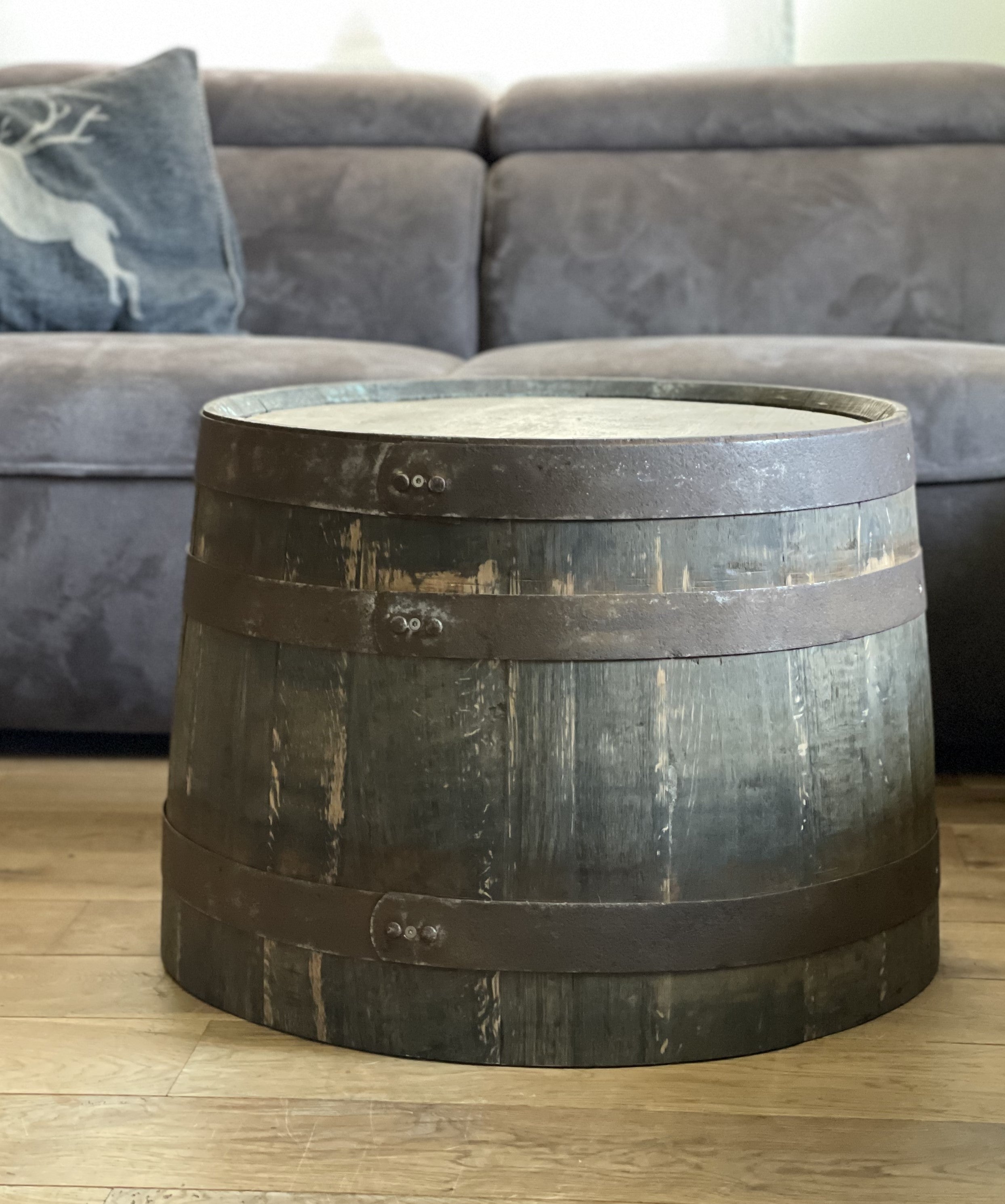 Whiskyfass Couchtisch
