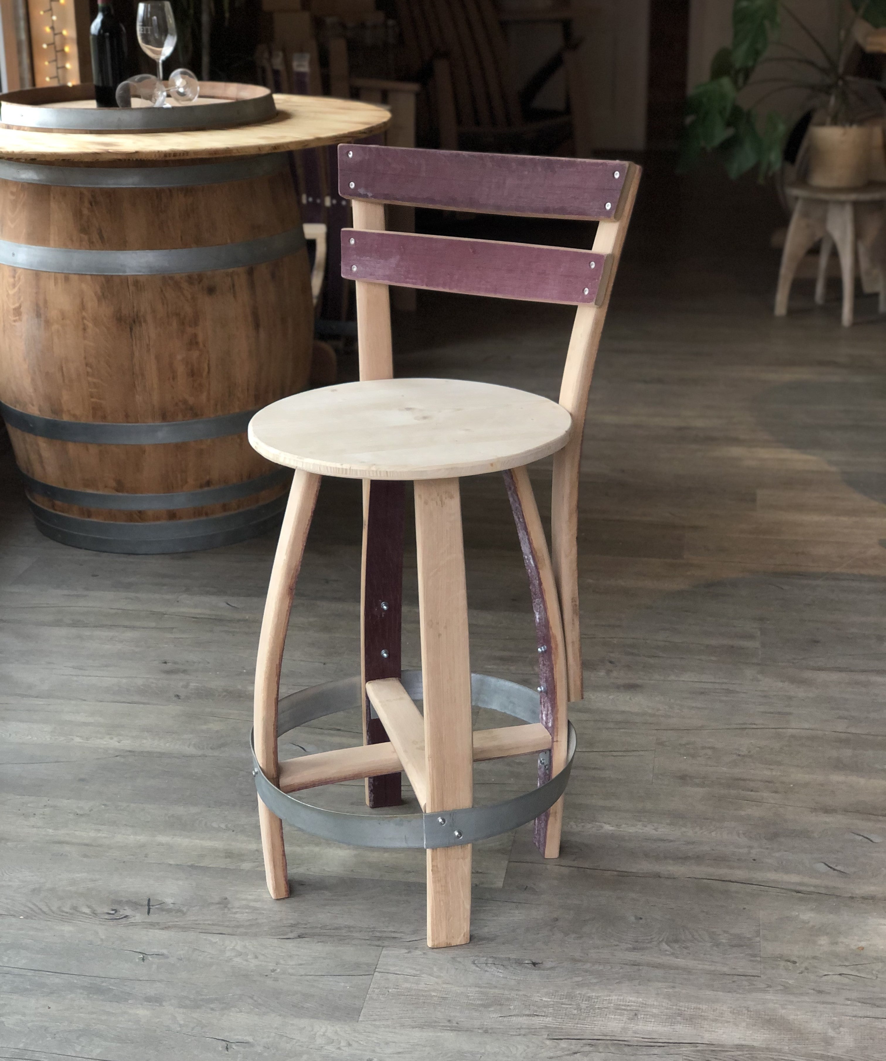Barhocker aus Weinfassdauben "konvex"