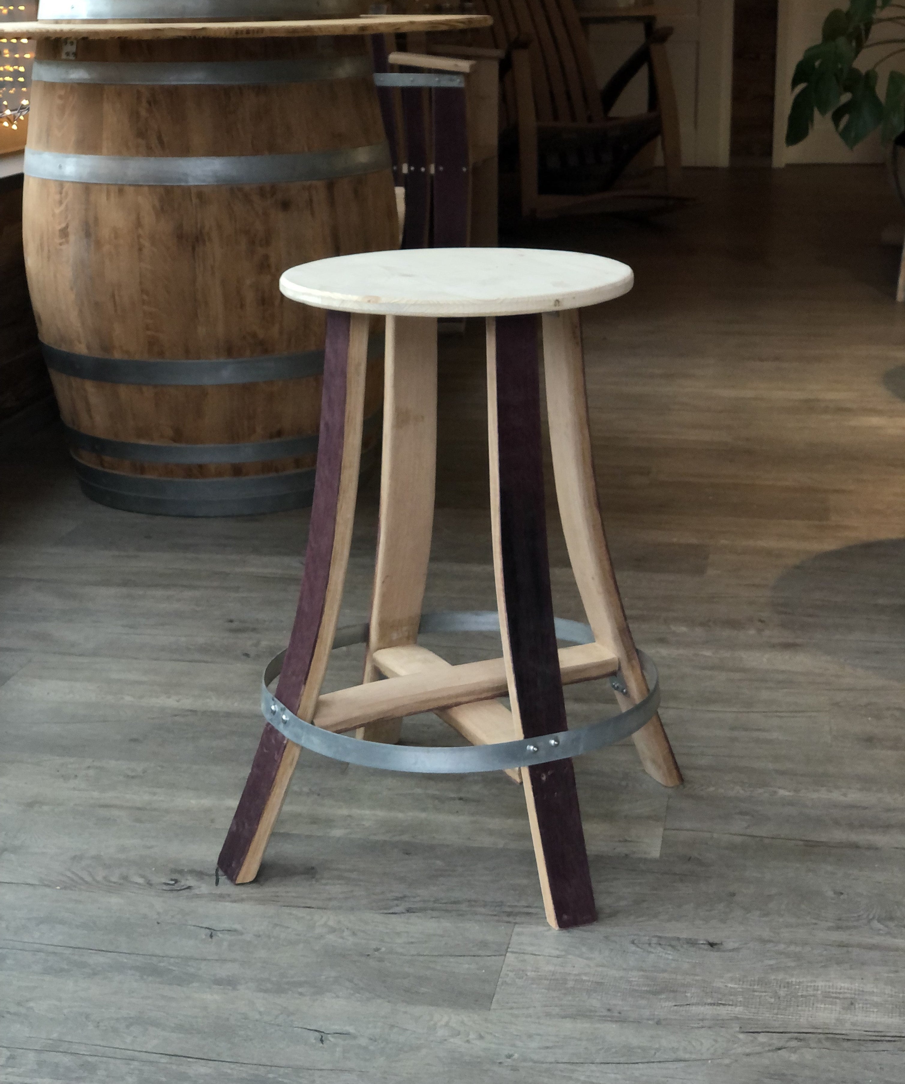 Barhocker aus Weinfassdauben 1.2