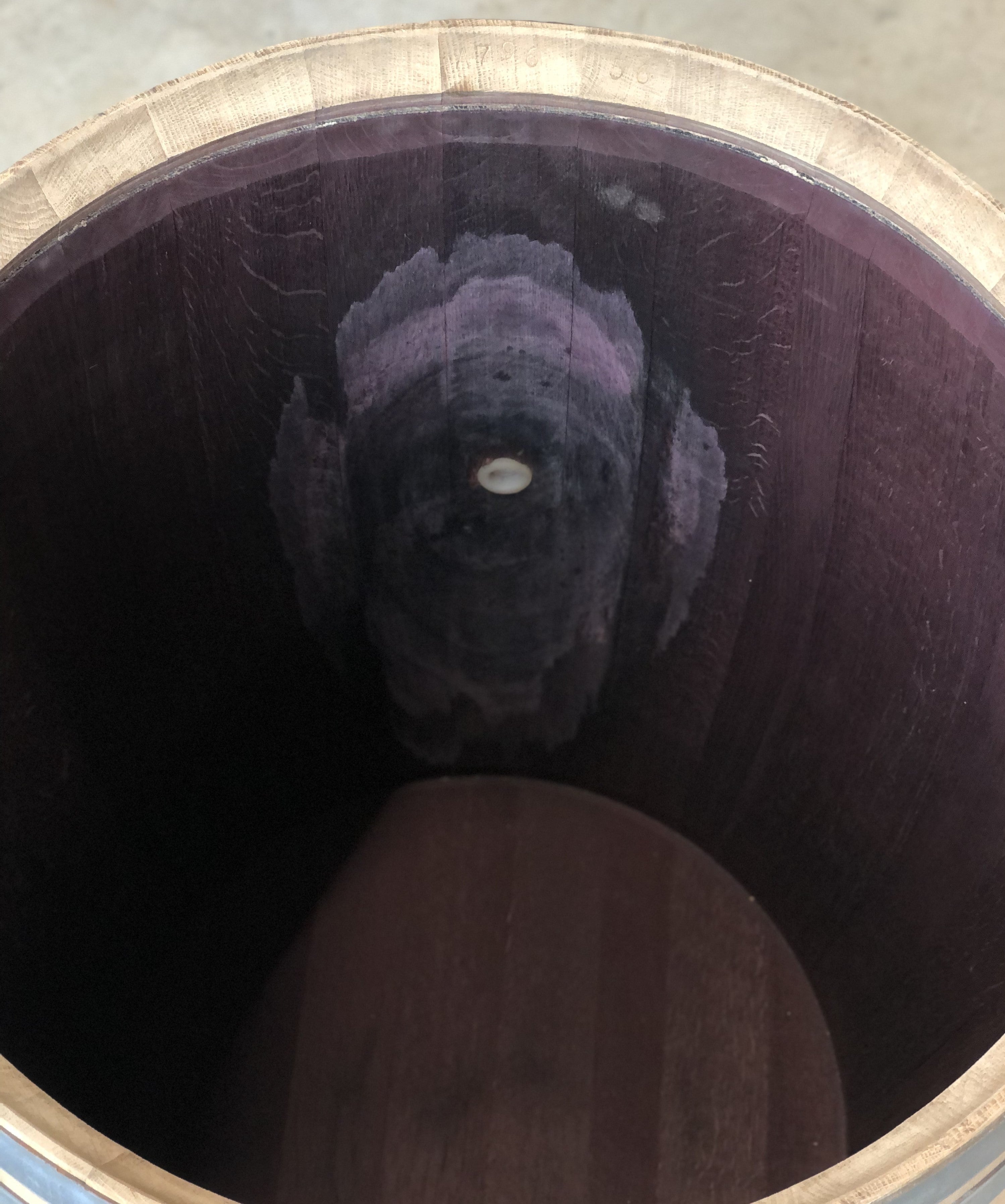 Pflanzkübel aus ganzem gebrauchten 300l-Weinfass (300l)